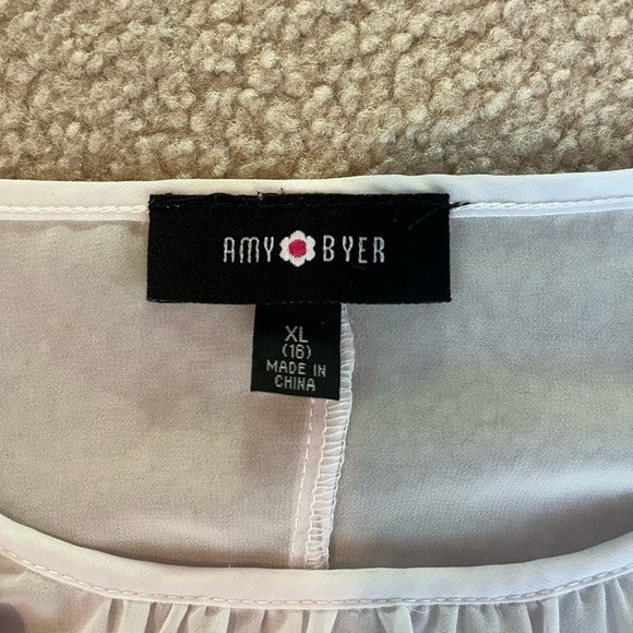 White Amy Byer Blouse - Picture 4 of 5